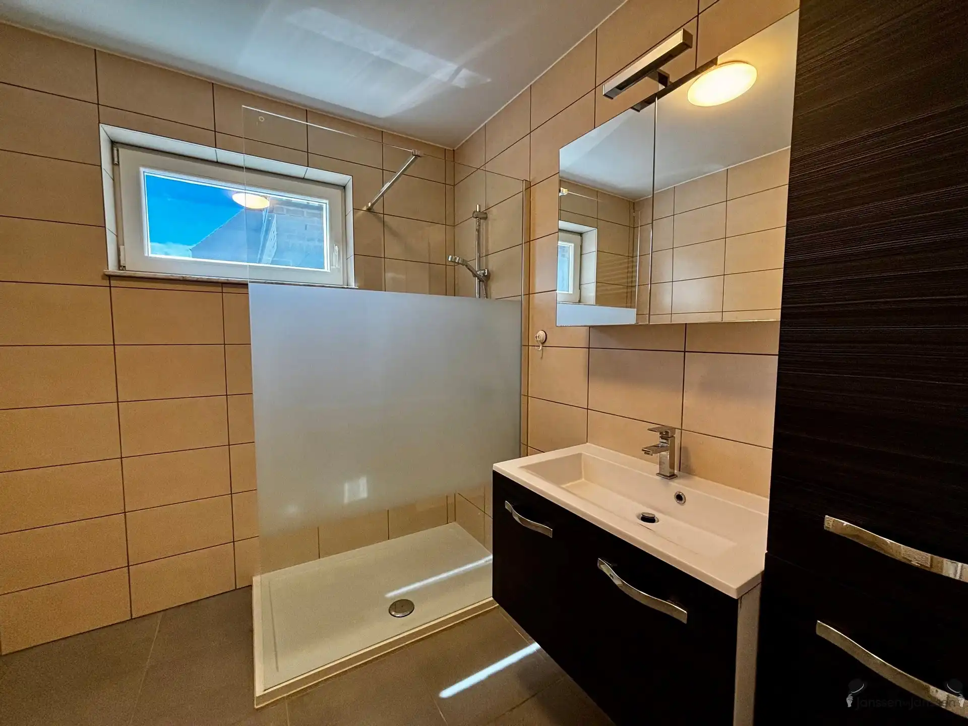 1 slaapkamer-appartement met garage foto 5