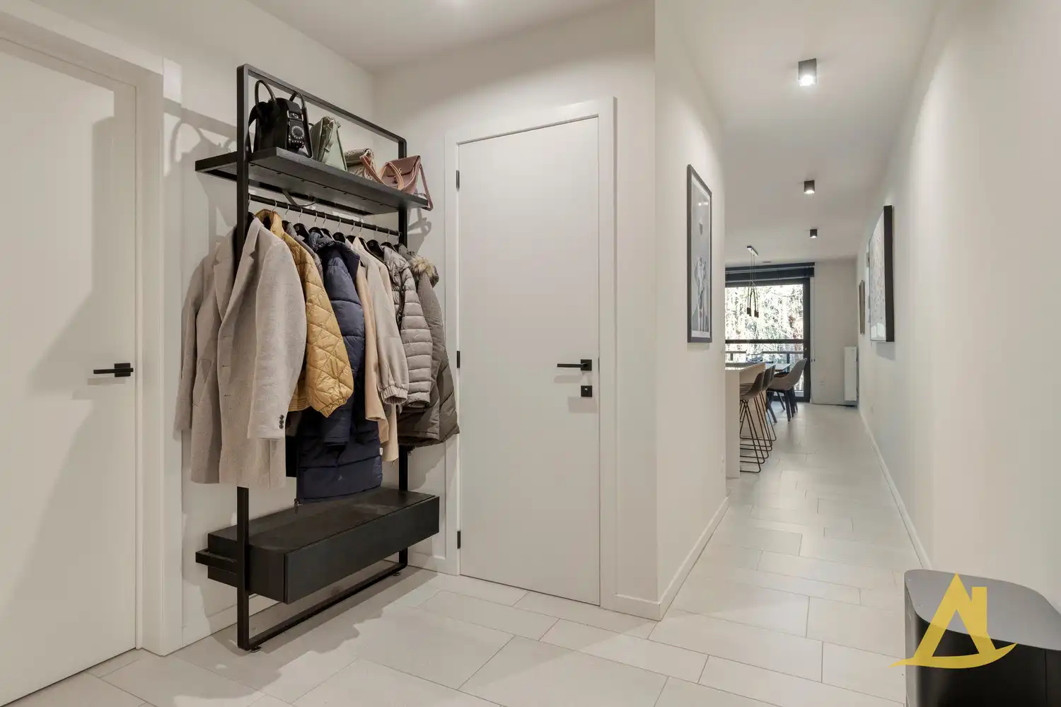 ENERGIEZUINIG APPARTEMENT MET AUTOSTAANPLAATS TE DIEST! foto 2