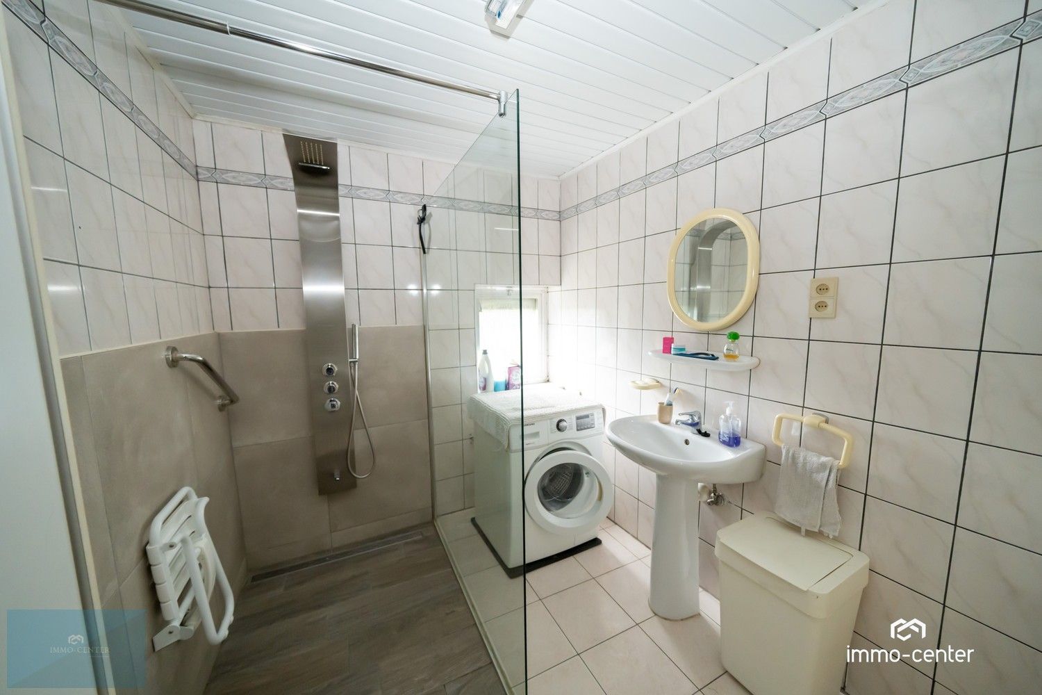 Ruime woning met 4 slaapkamers, tuin en garage – Genk (Winterslag) foto 6