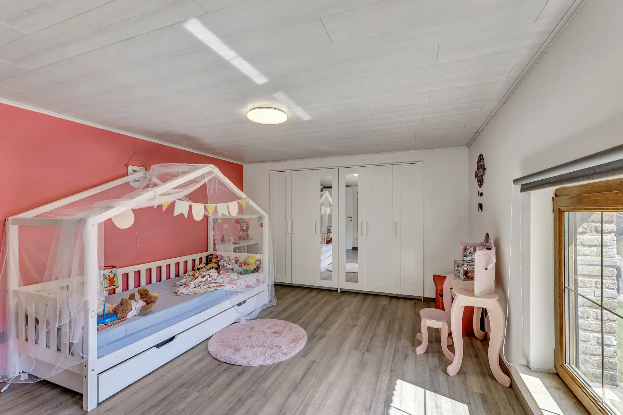 Charmante en lichtrijke woning met 3 slpk in het centrum foto 13