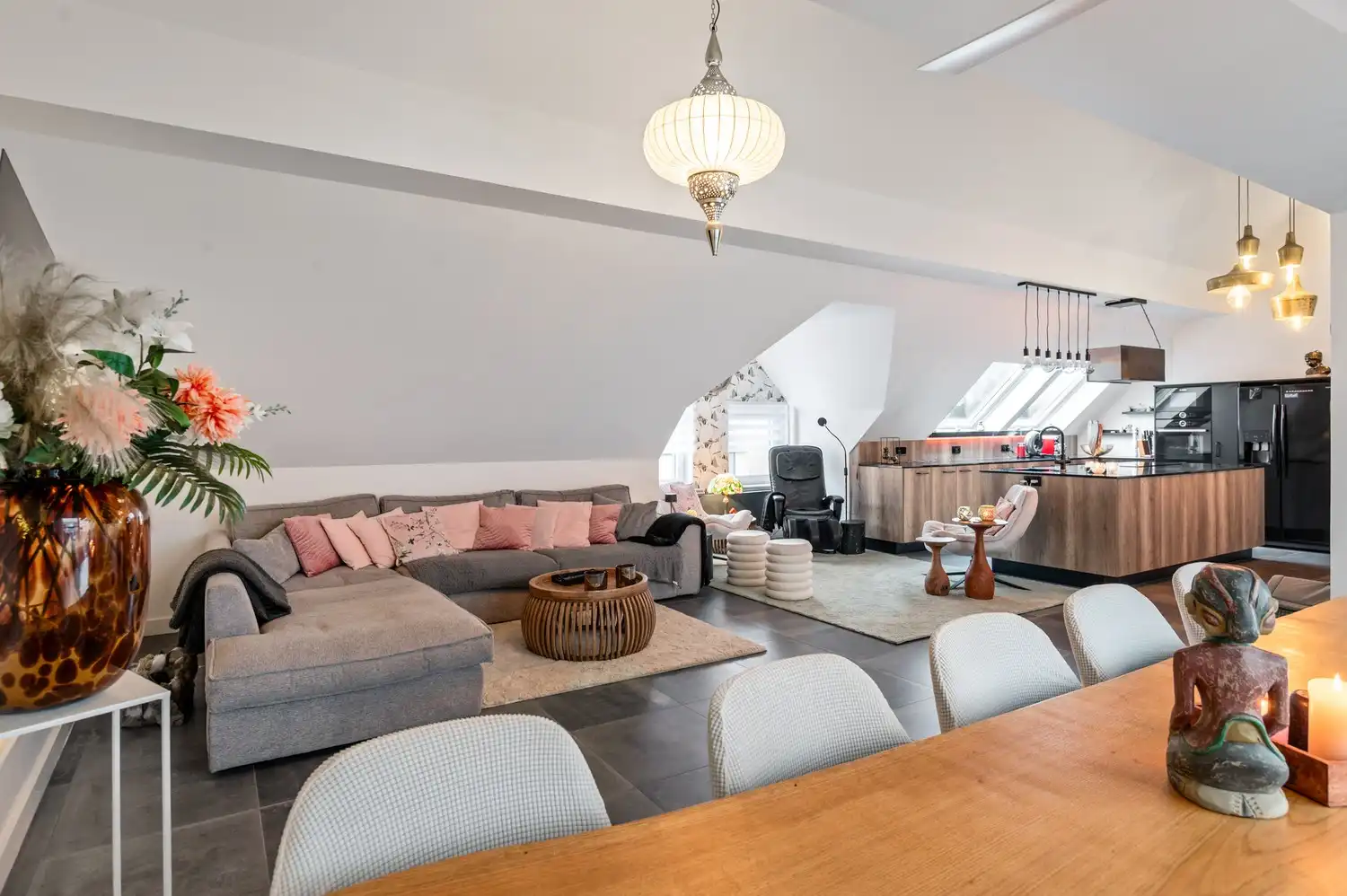 Instapklare tweewoonst met 4 slaapkamers in Wommelgem foto 9