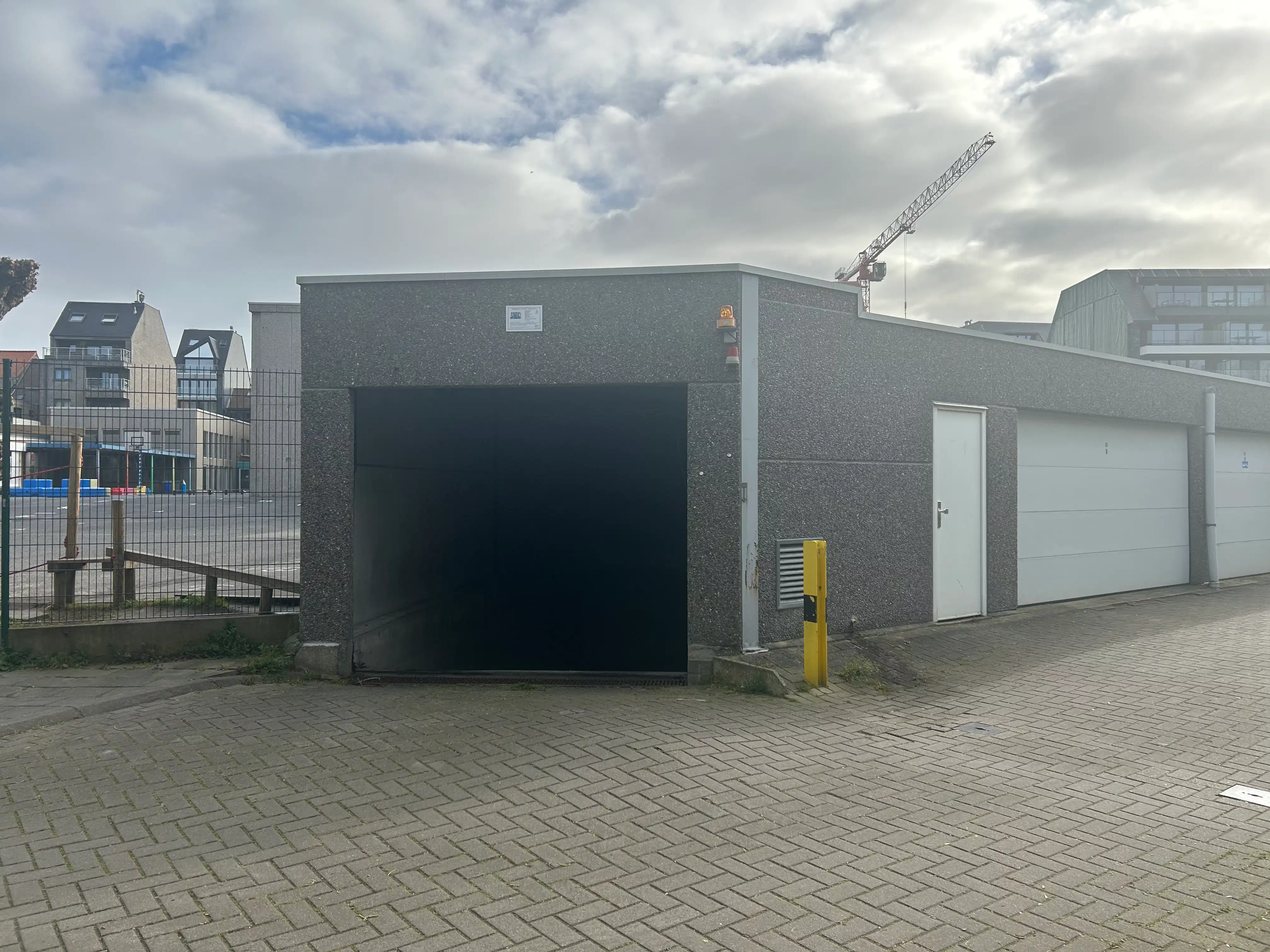 Garagebox te huur op toplocatie in Middelkerke foto 3