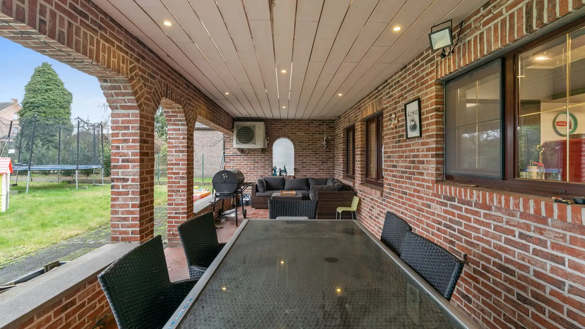 Vrijstaande woning met tuin en inpandige garage foto 18