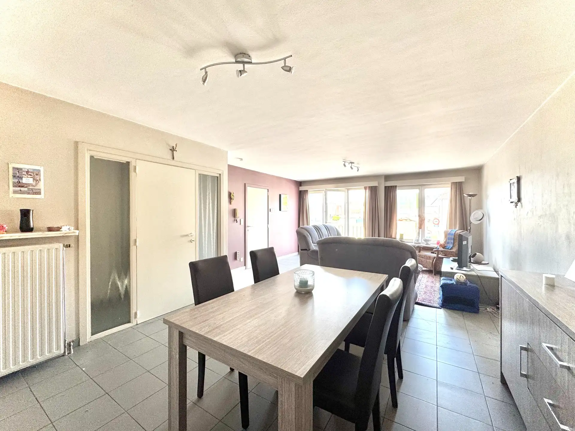 APPARTEMENTSGEBOUW MET GARAGES foto 20