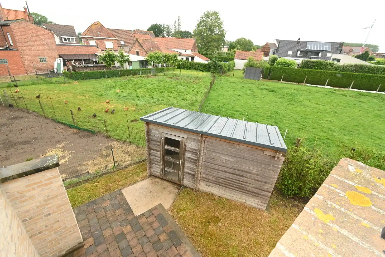 Ruime halfopen woning met parkeerplaats en tuin  foto 26