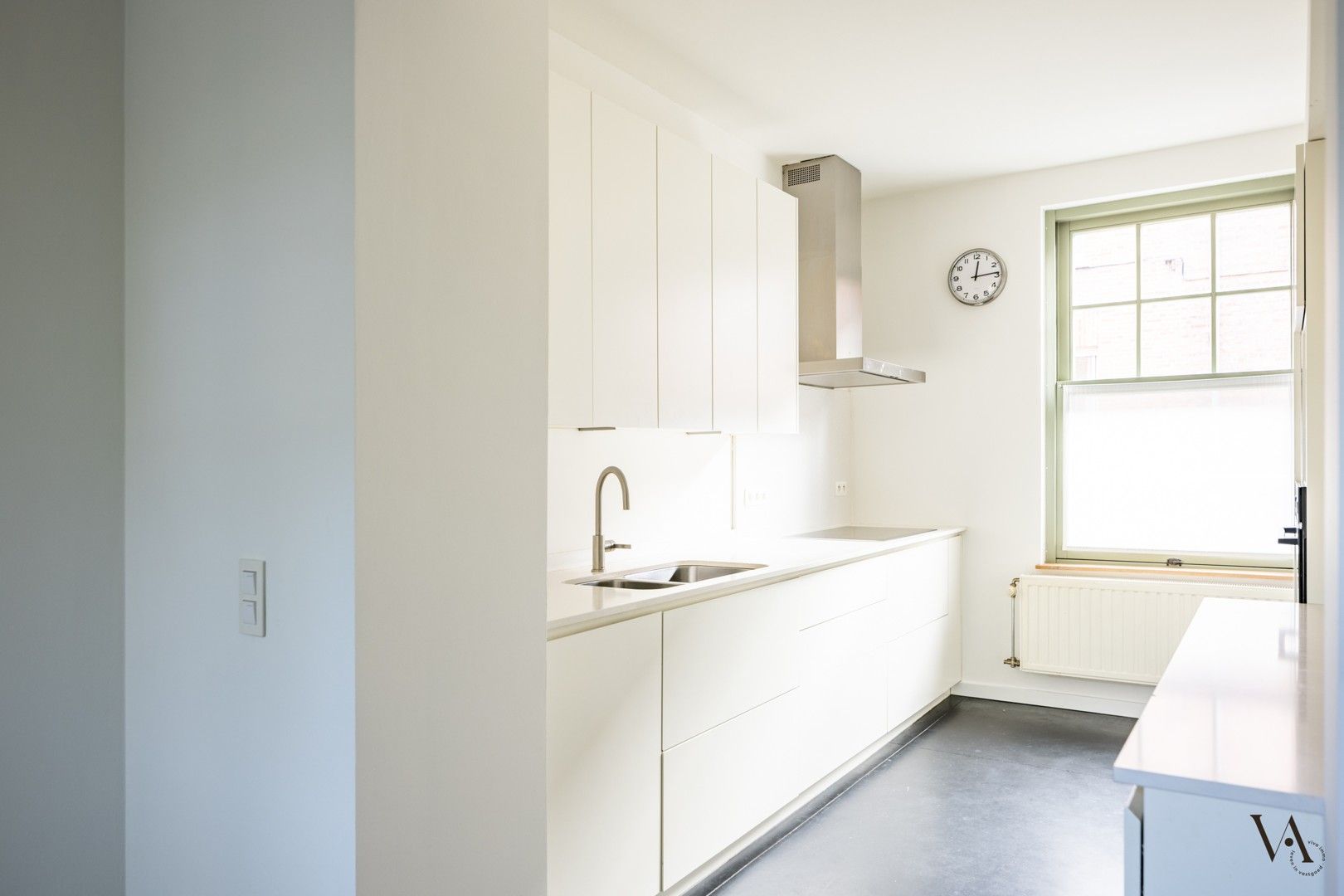 Gerenoveerde gezinswoning met tuin aan Park Michotte foto 3