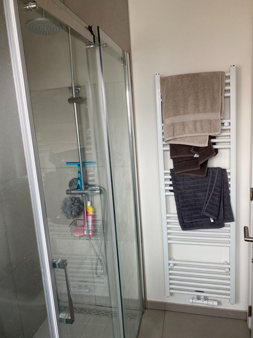 Gerenoveerd mooi appartement in centrum Eeklo! foto 6