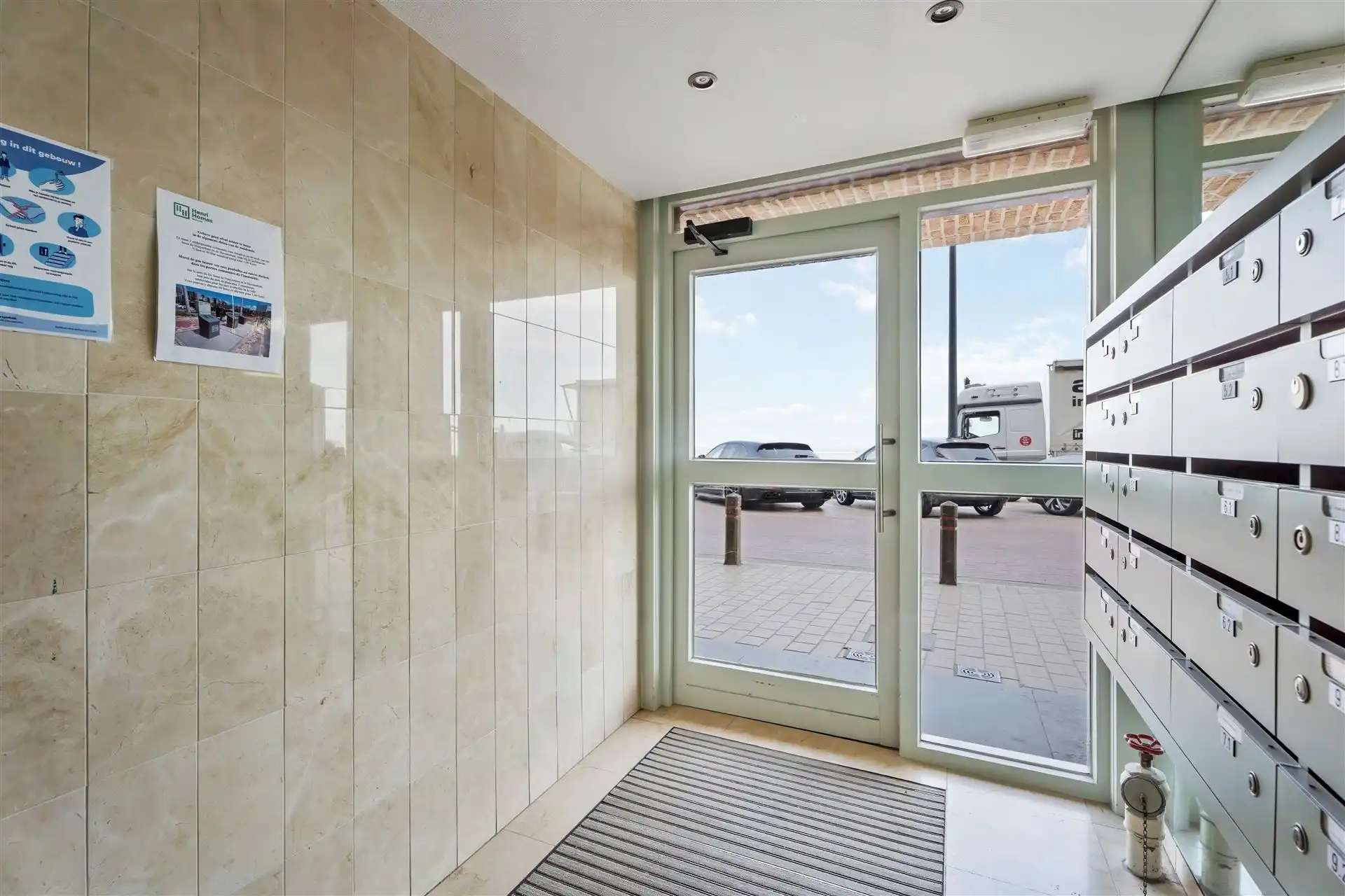 INDRUKWEKKEND UITZICHT / ZEEDIJK  foto 22