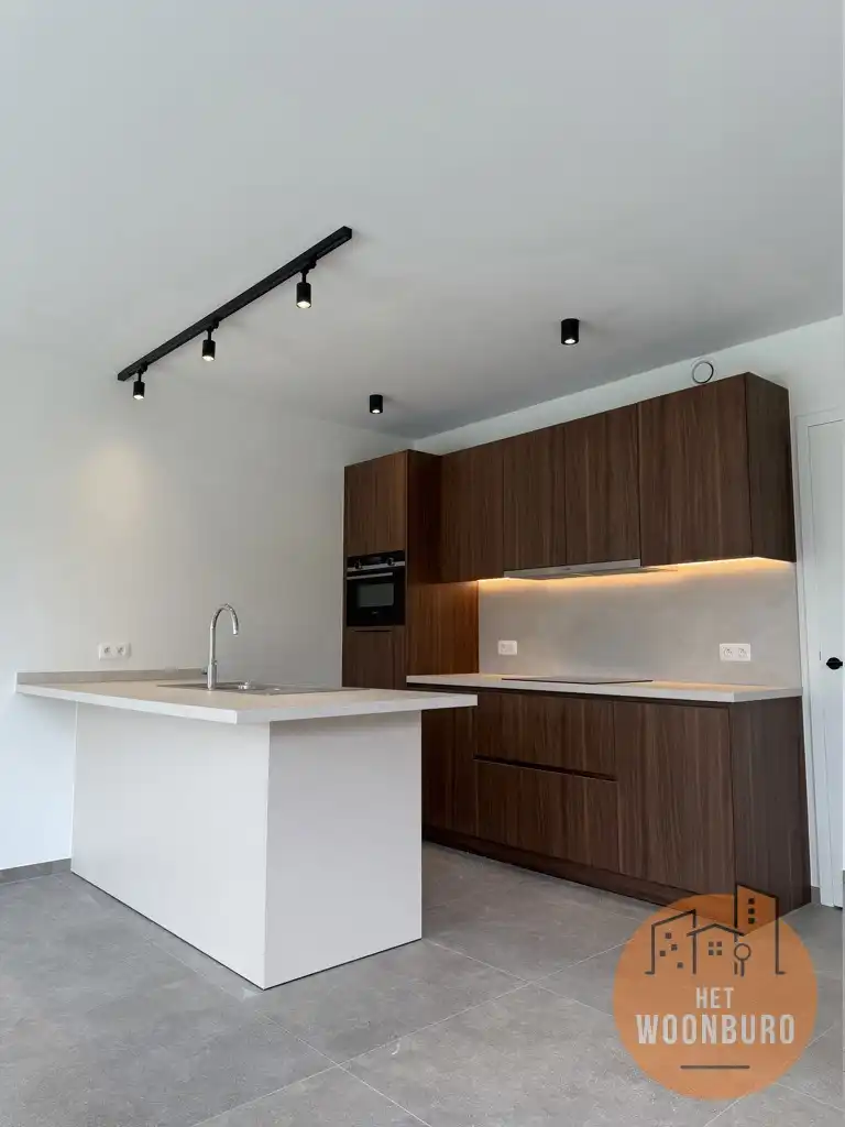Nieuwbouw app. met 2 slpks, terras, tuin en 2 staanplaatsen foto 4