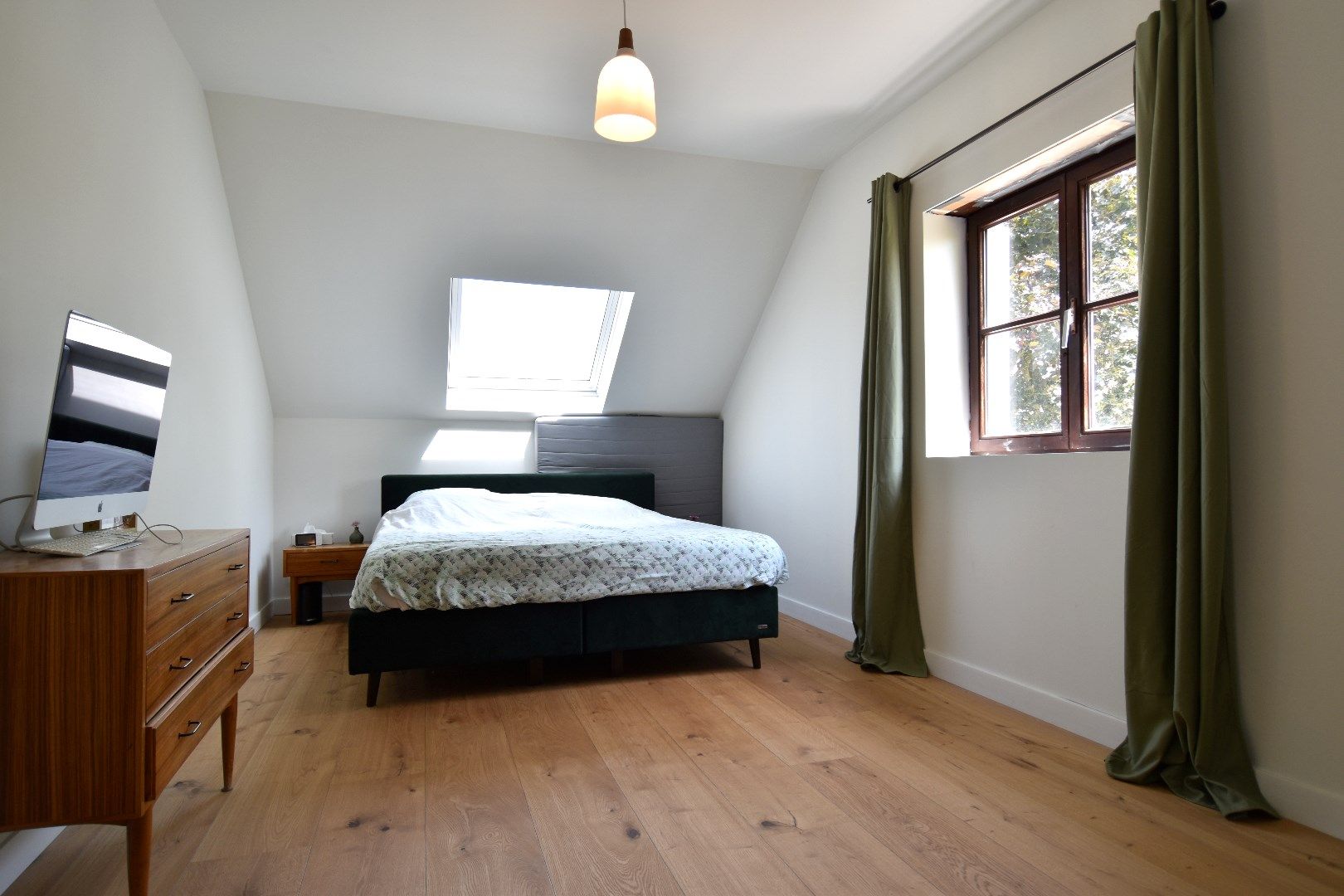 Uitzonderlijk vastgoed met vergezicht, 4 slaapkamers, dubbele garage op een perceel van 2100 m² foto 13