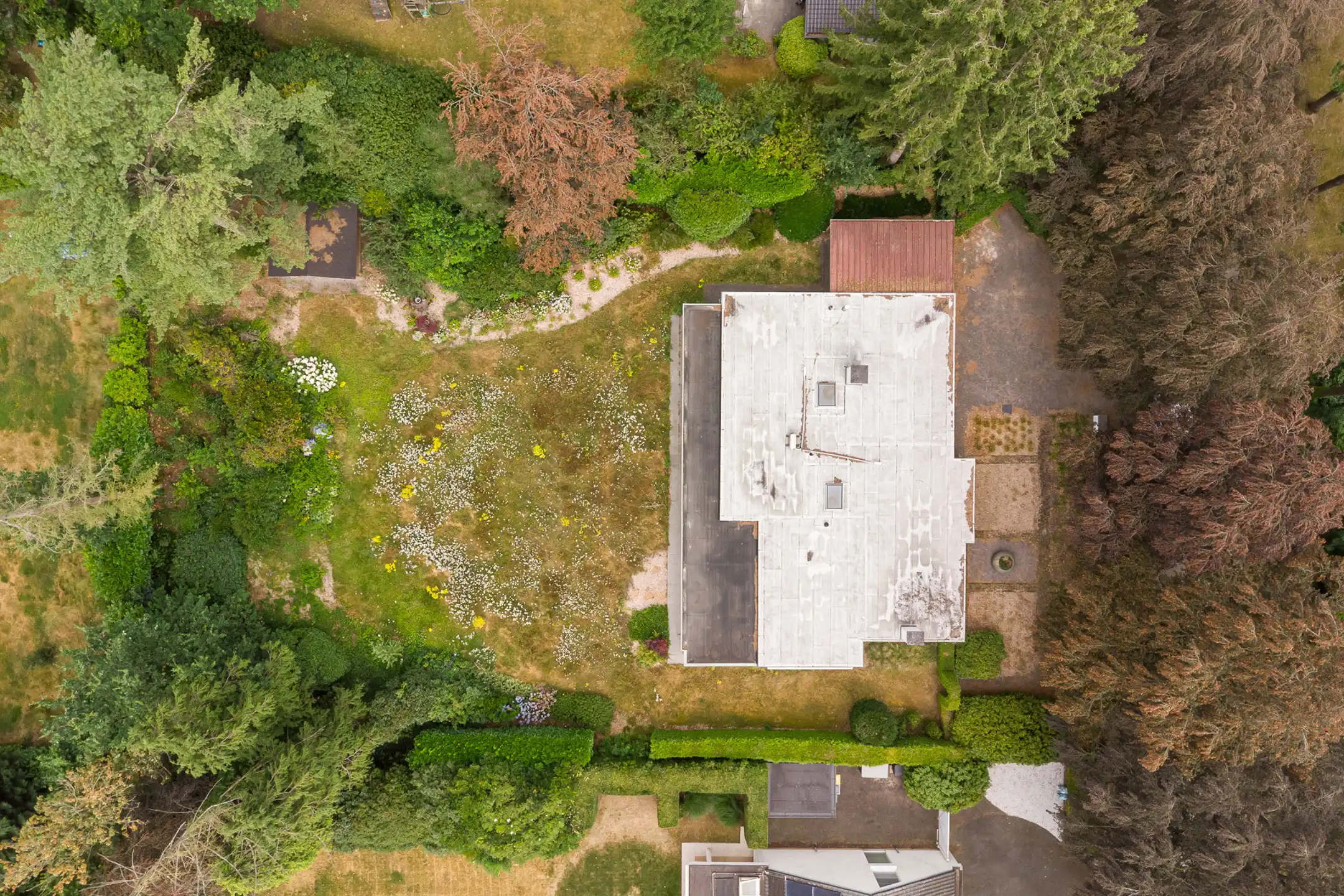 Ruime villa met 2 (mog. 3) slaapkamers op 2.030 m² op het ZW foto 42