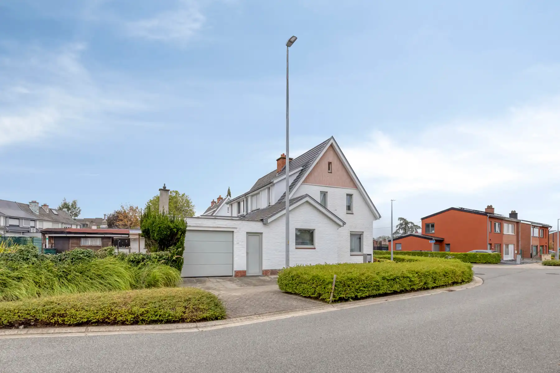Instapklare centrum-woning pal bij centrum Buggenhout  foto 2