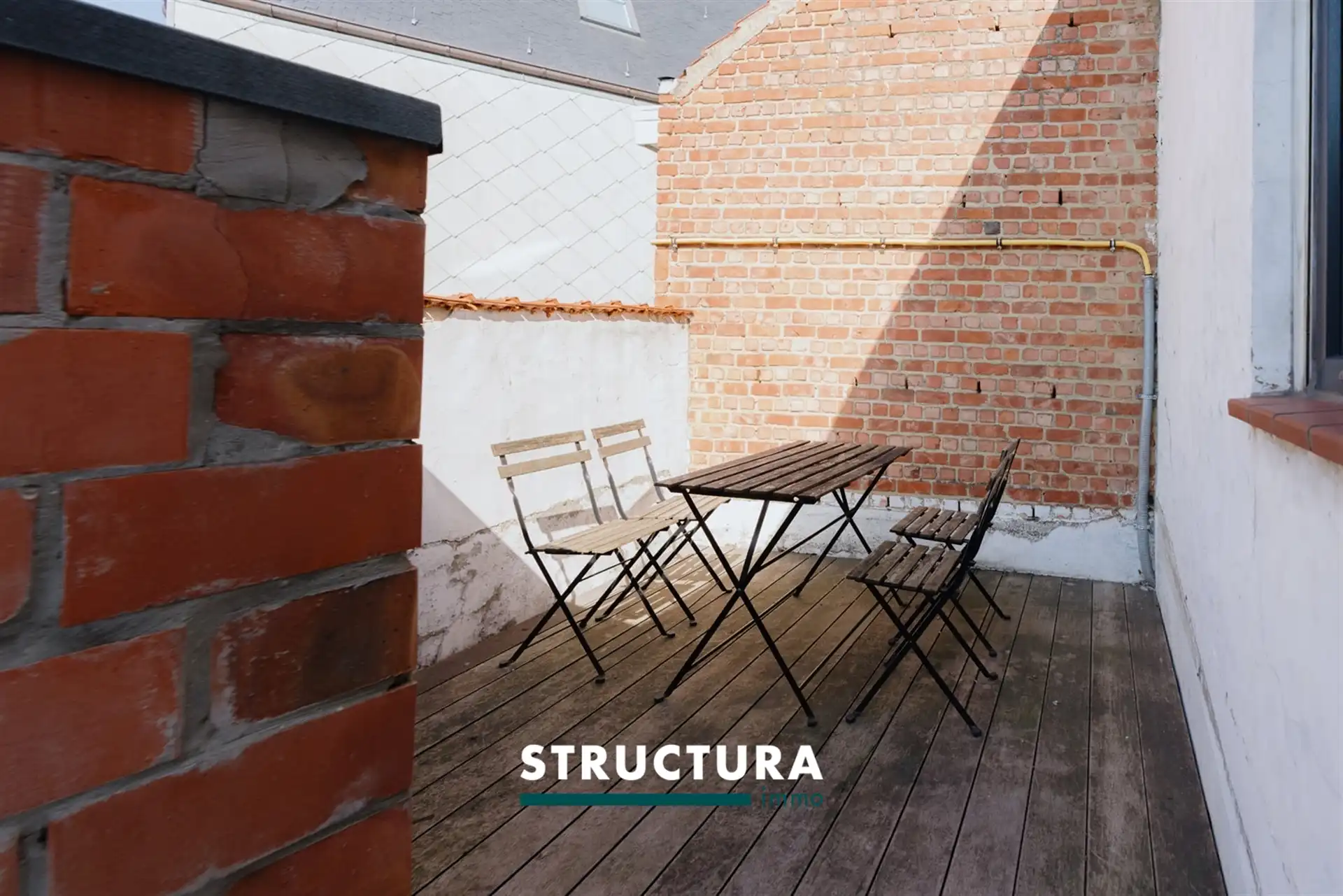 Bemeubelde studio op centrale ligging foto 7