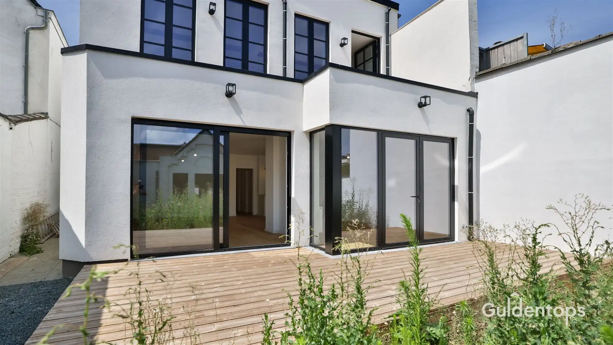 Knap gelijkvloers appartement in hartje Lier met grote tuin foto 16