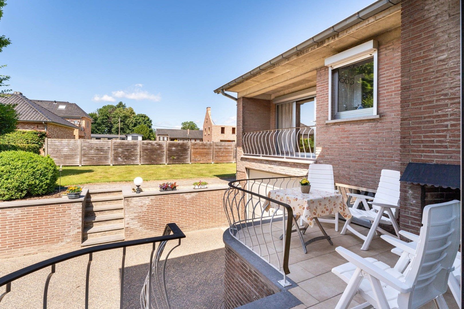 Uitstekend onderhouden vrijstaande bungalow woning op 6a 47ca in een gegeerde woonbuurt vlakbij het centrum van Bilzen foto 26