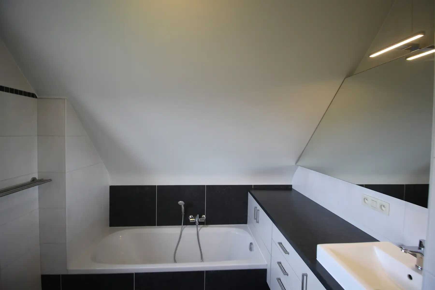 Duplex-appartement van 102,2 m² met 2 terrassen en een autostaanplaats. foto 9