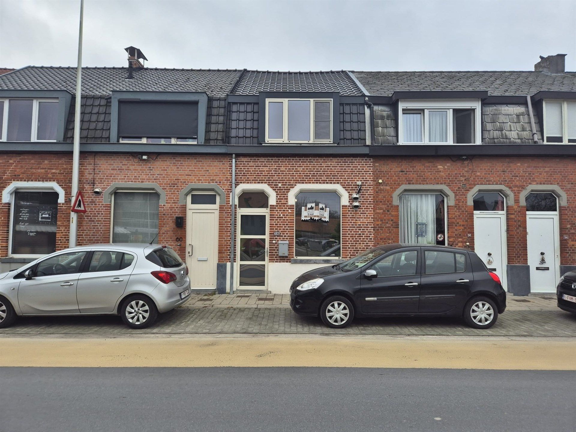 Gerenoveerde knusse rijwoning met tuin.  foto {{pictureIndex}}