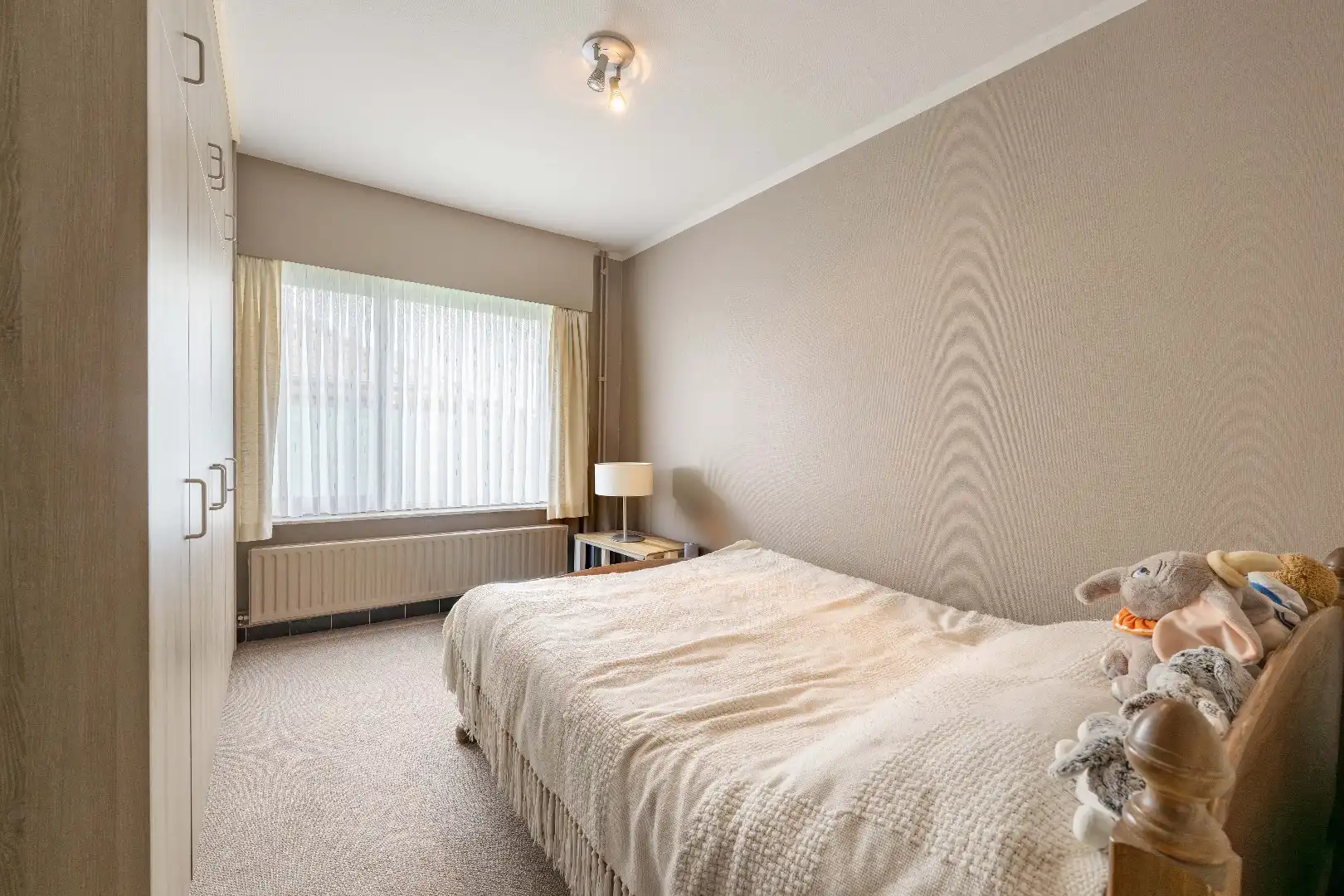 ALLEENSTAANDE WONING OP 1.009 m² MET 3 SLPKS EN TUIN  foto 15