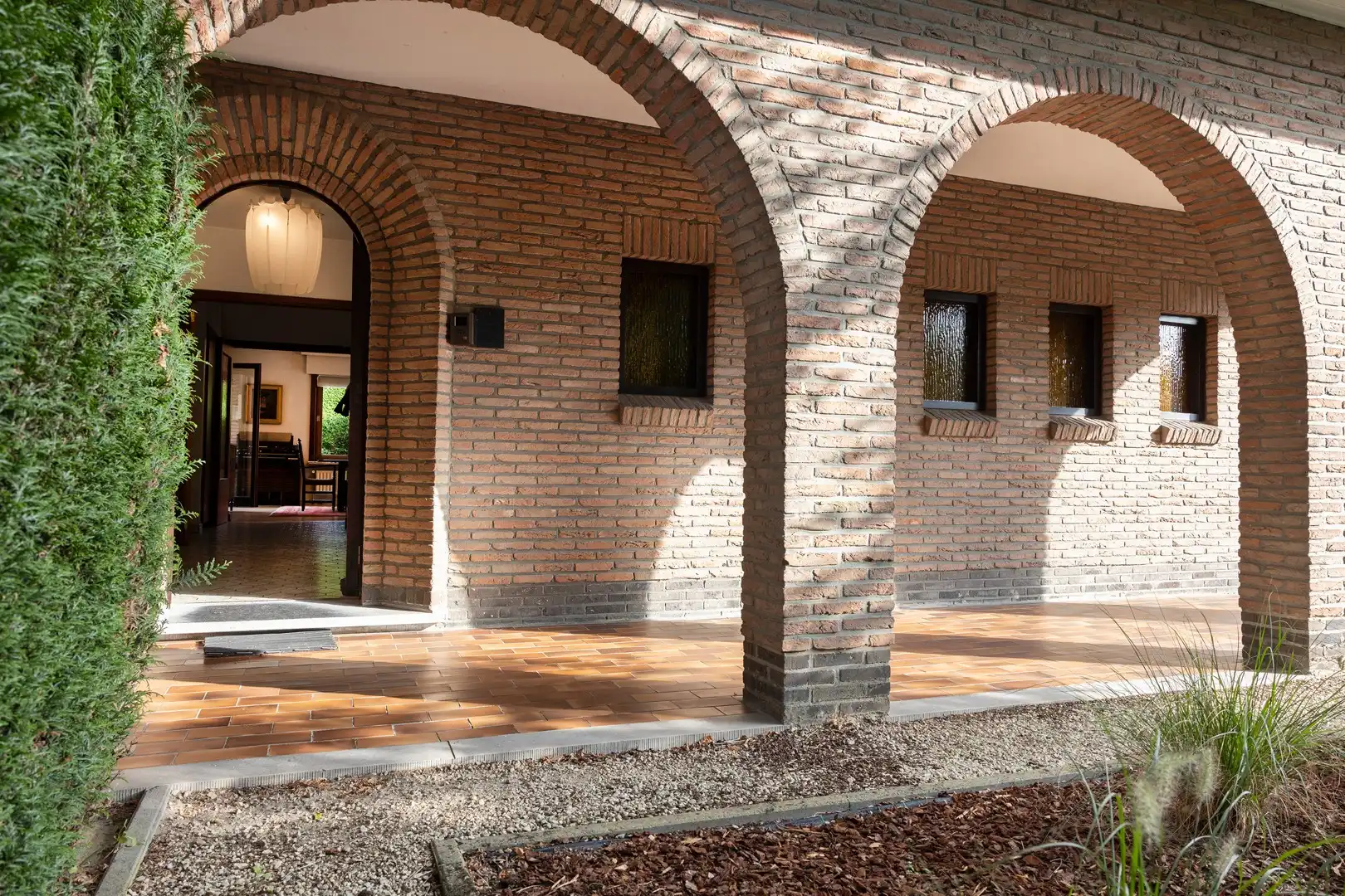 Te renoveren gelijkvloerse alleenstaande woning. foto 2