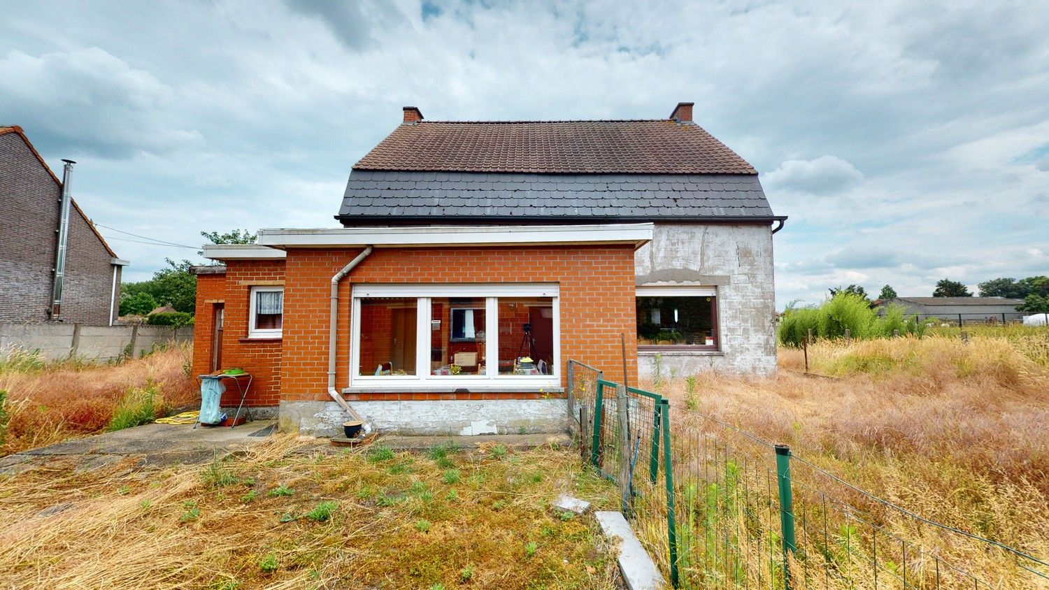 Te renoveren woning op rustige ligging! foto 2