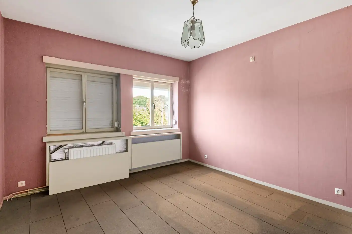 Te renoveren woning met 3 slpk., garage en tuin foto 12