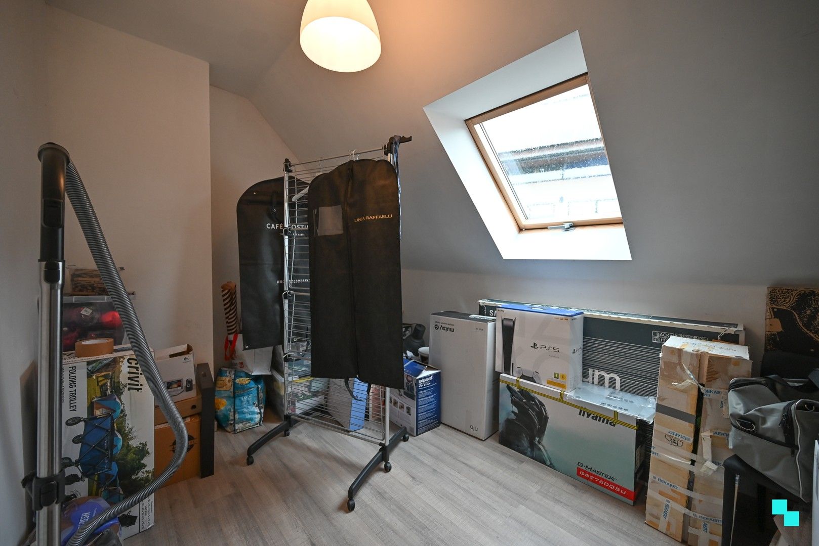 Perfecte starterswoning of investeringseigendom in hartje Izegem foto 22