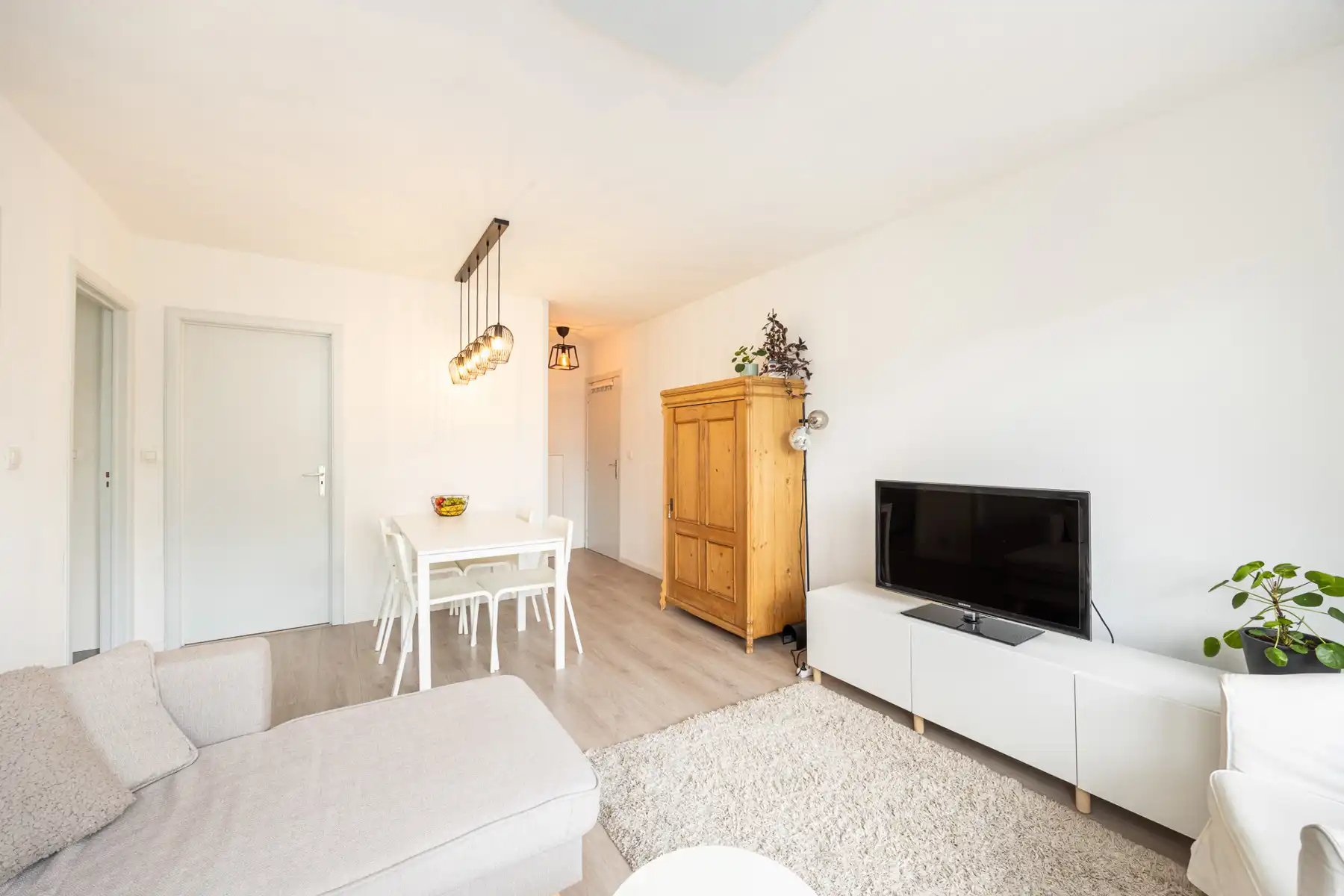 INSTAPKLAAR APPARTEMENT MET 1 SLAAPKAMER EN TERRAS GELEGEN OP TOPLOCATIE TE HASSELT! foto 5