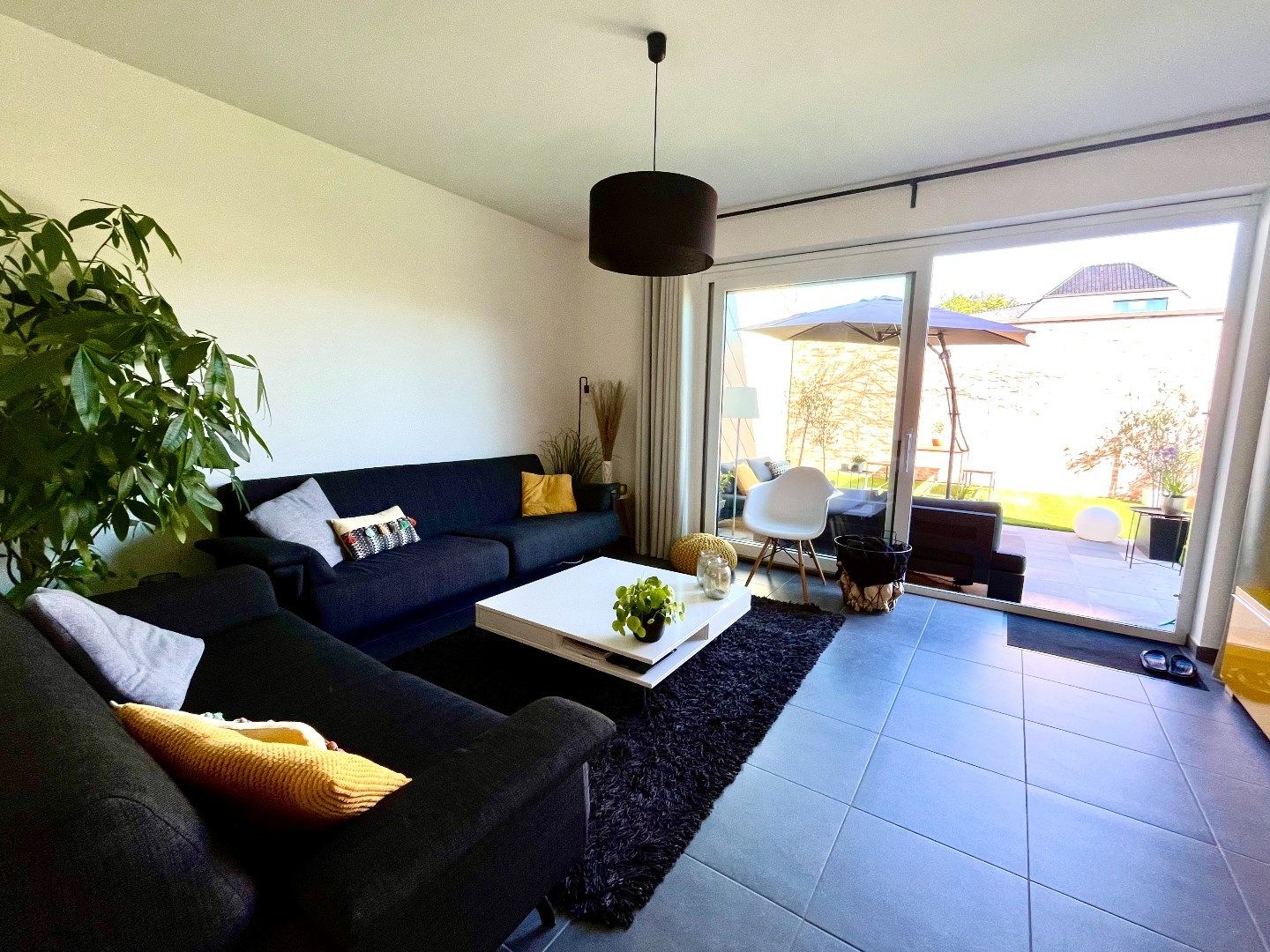 Gelijkvloers appartement met 3 slaapkamer, tuin, terras en garagebox foto 4
