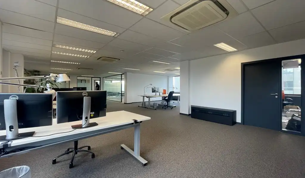 Kantoorruimte te huur in Regent Building in Berchem foto 19