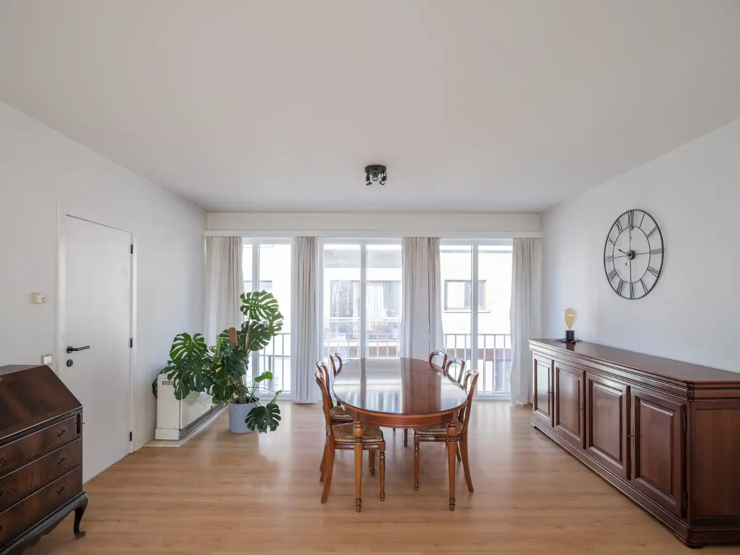 Ruim appartement met terras, garage en 2 slaapkamers in Drongen foto 7