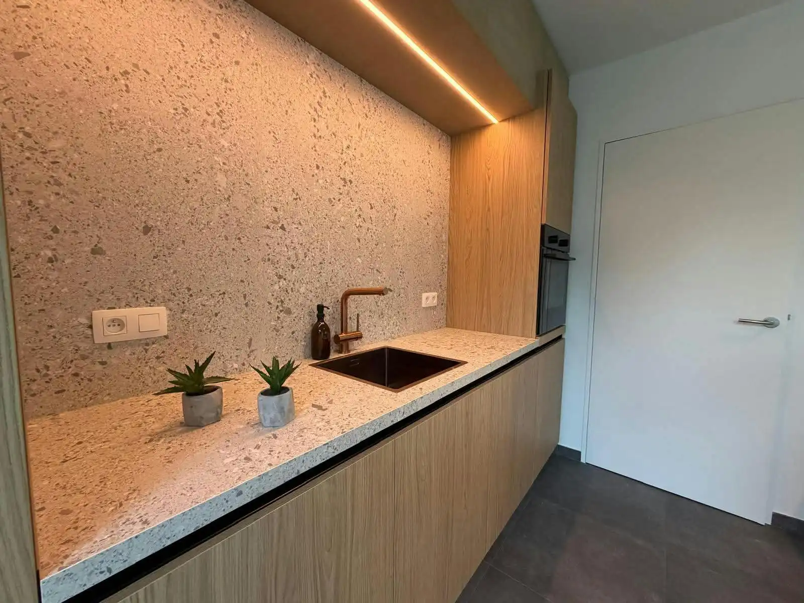 Nieuwbouw woning te Aalter foto {{pictureIndex}}