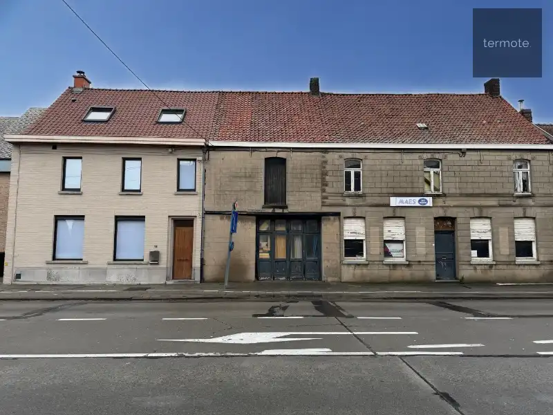 woning met magazijn foto {{pictureIndex}}