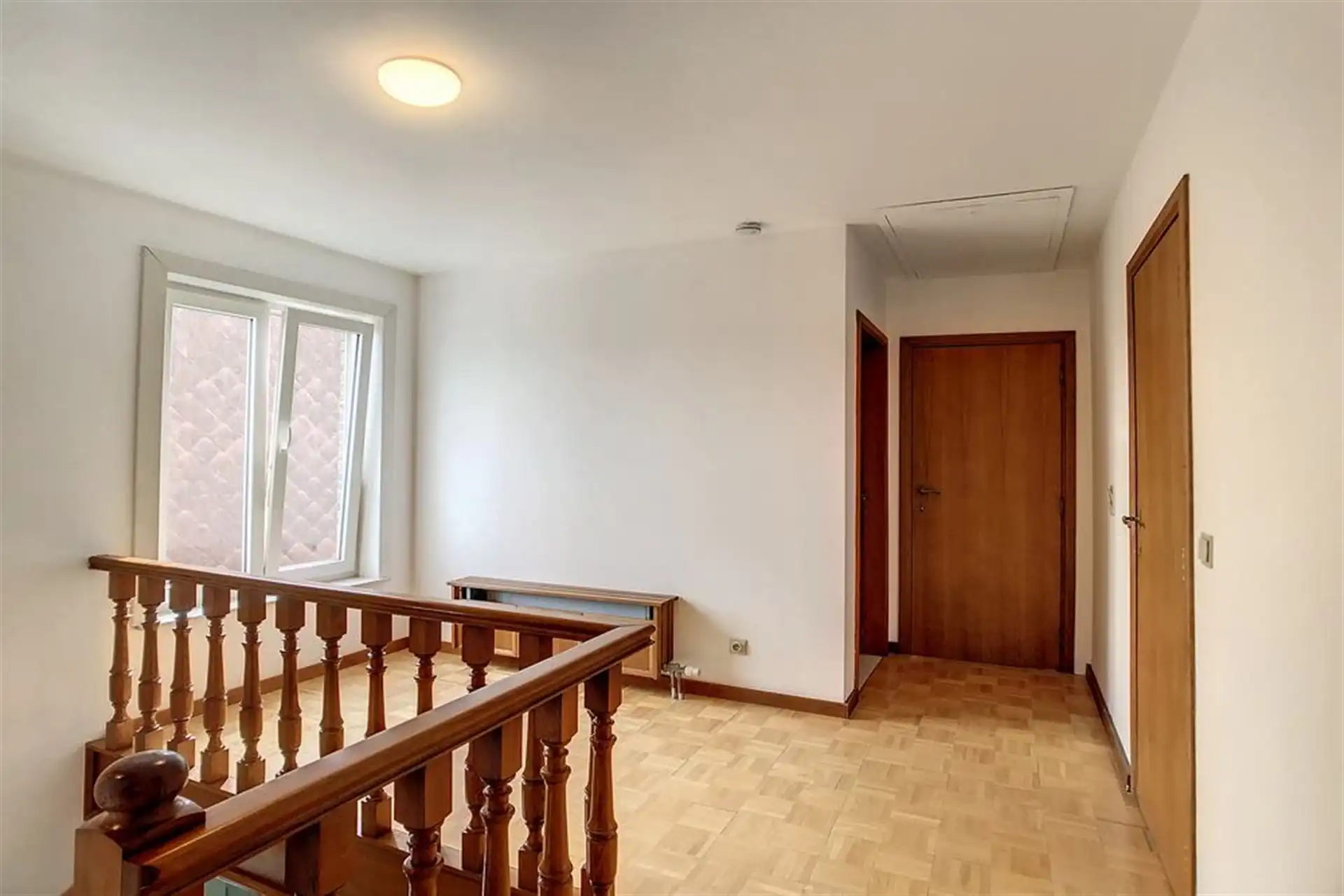 Instapklare half-open bebouwing met 3 slaapkamers en tuin foto 25