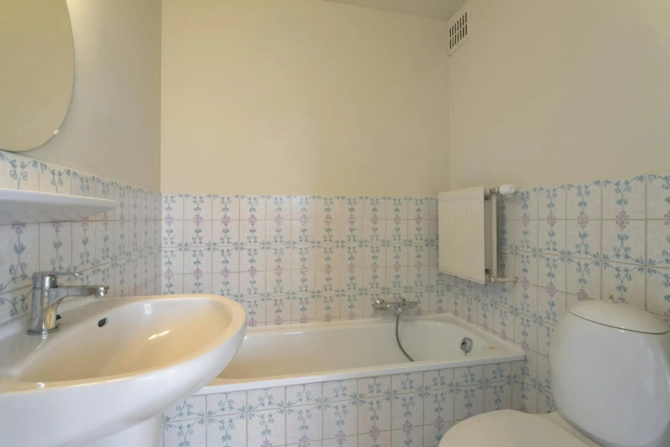 Instapklaar en lichtrijk appartement met garage in Roeselare foto 6