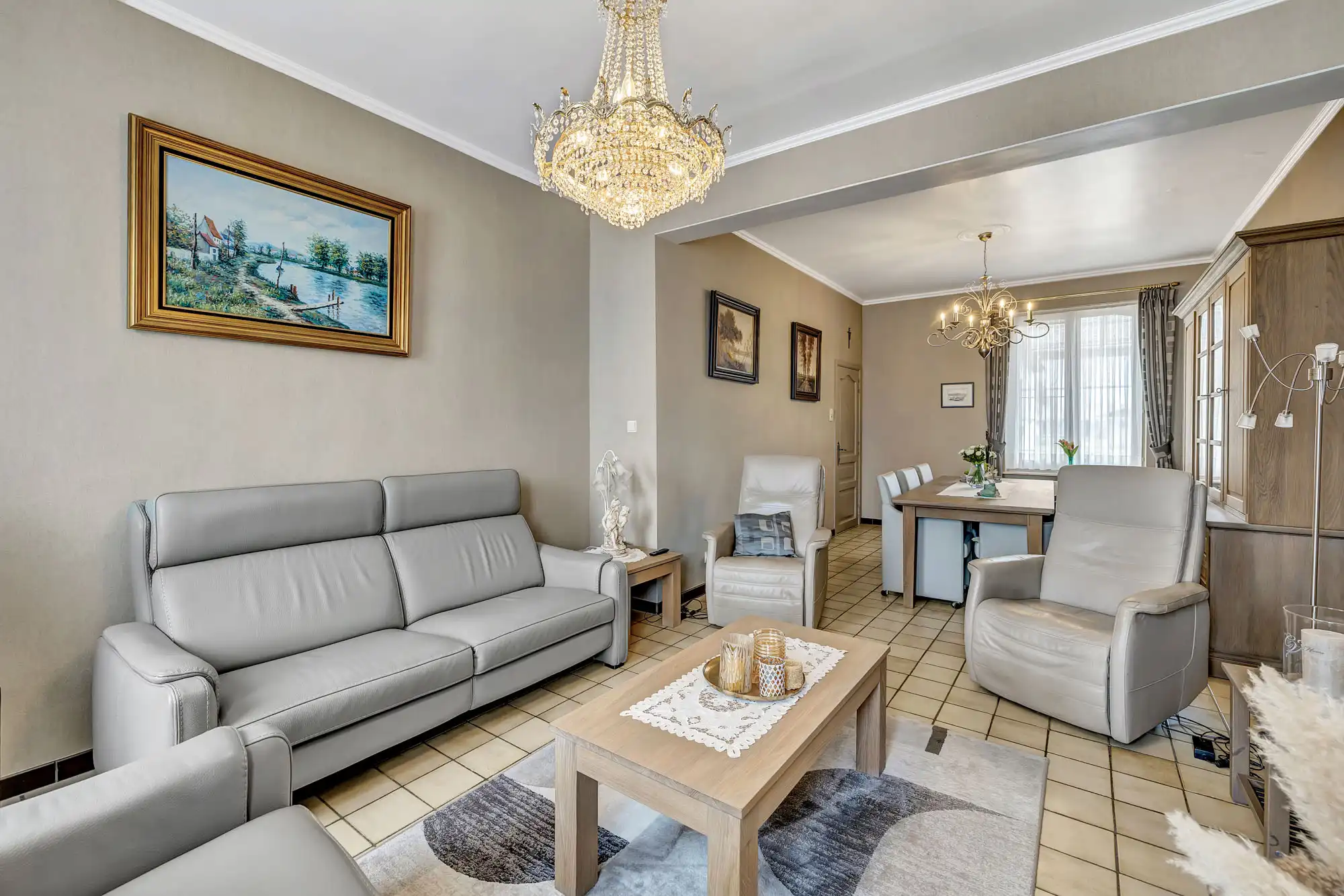 Goed onderhouden woning met garage op strategische locatie foto 6