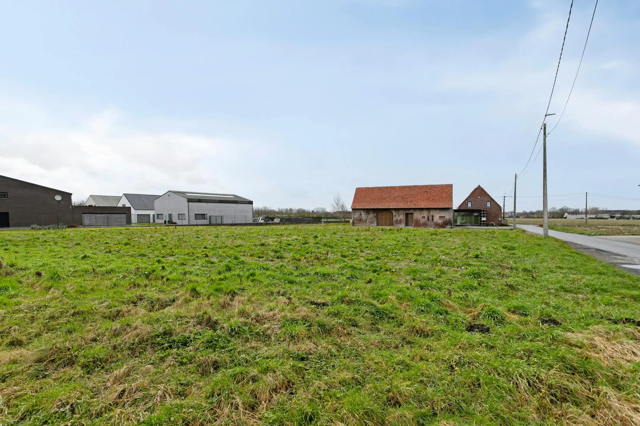 Strategisch gelegen bouwgrond van maar liefst 1.668 m² in Roeselare foto 2