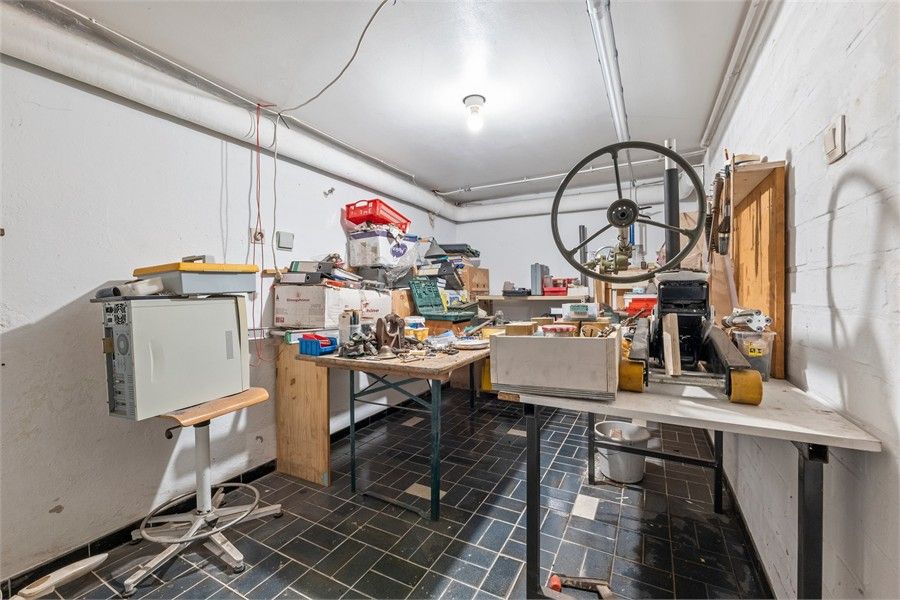 RUIME GEZINSWONING BOORDEVOL POTENTIEEL IN NIEUWERKERKEN foto 15