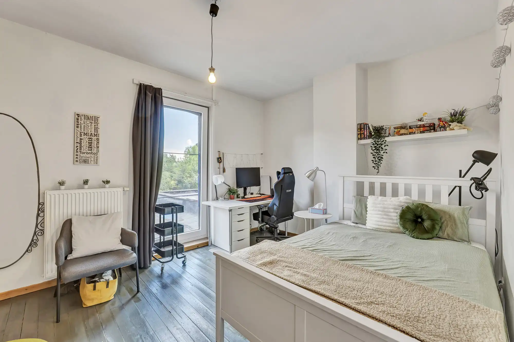 Instapklare woning met 3 slaapkamers, tuin en terras foto 16