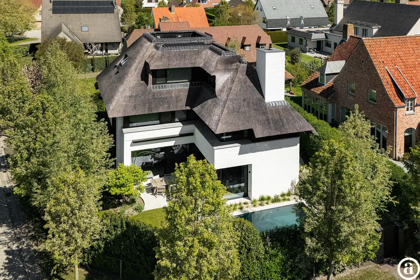 Exclusieve villa met zwembad en prachtige tuin in Knokke. foto 12