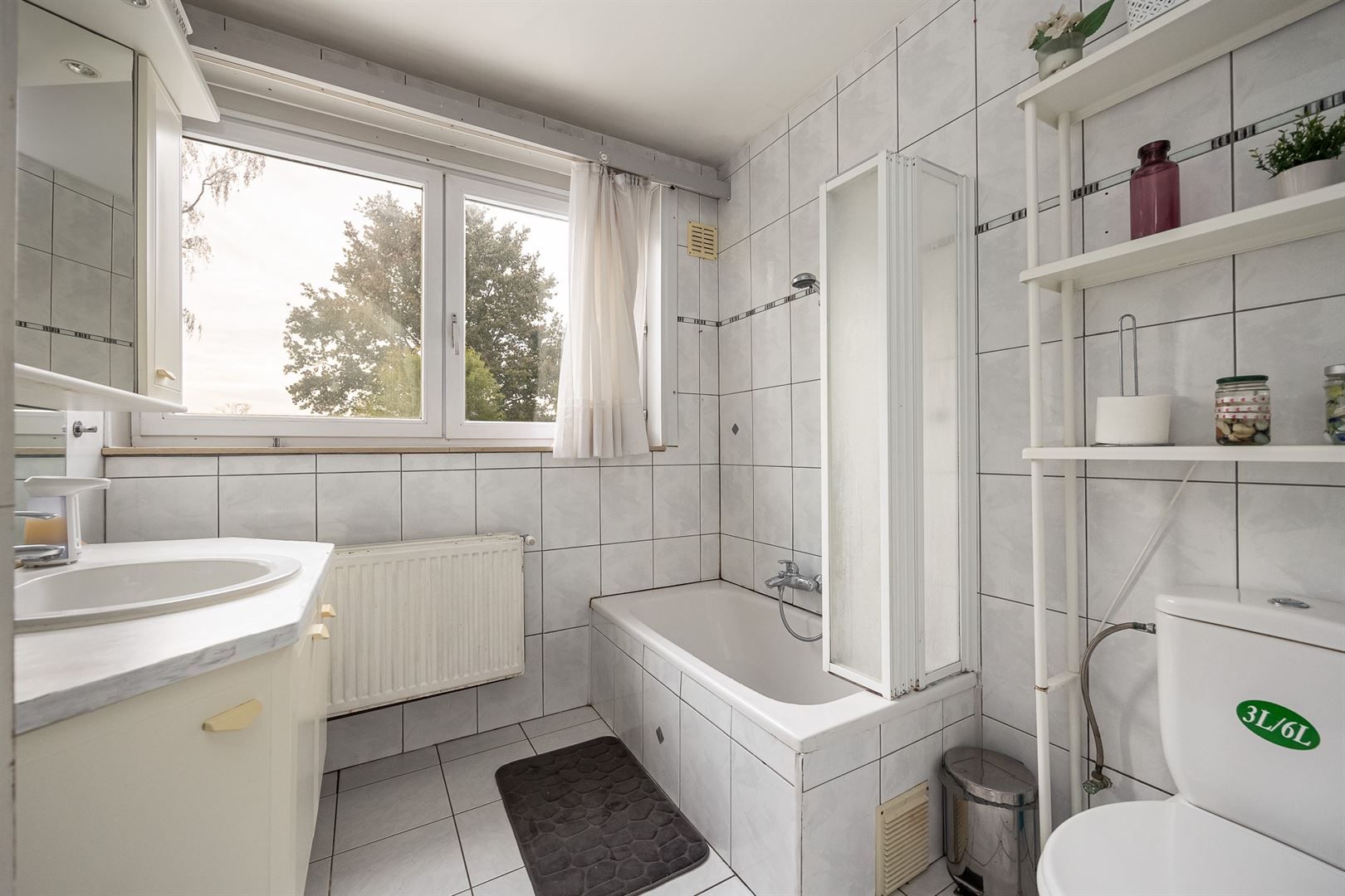 Ruime woning met zuid tuin op toplocatie in de "Bomenwijk". foto 15