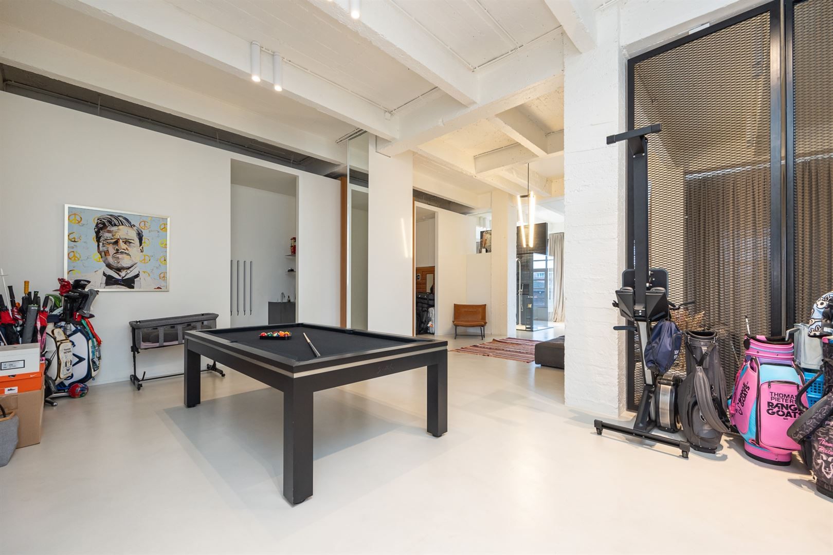 XXL loft met industriële ziel en terras foto 20