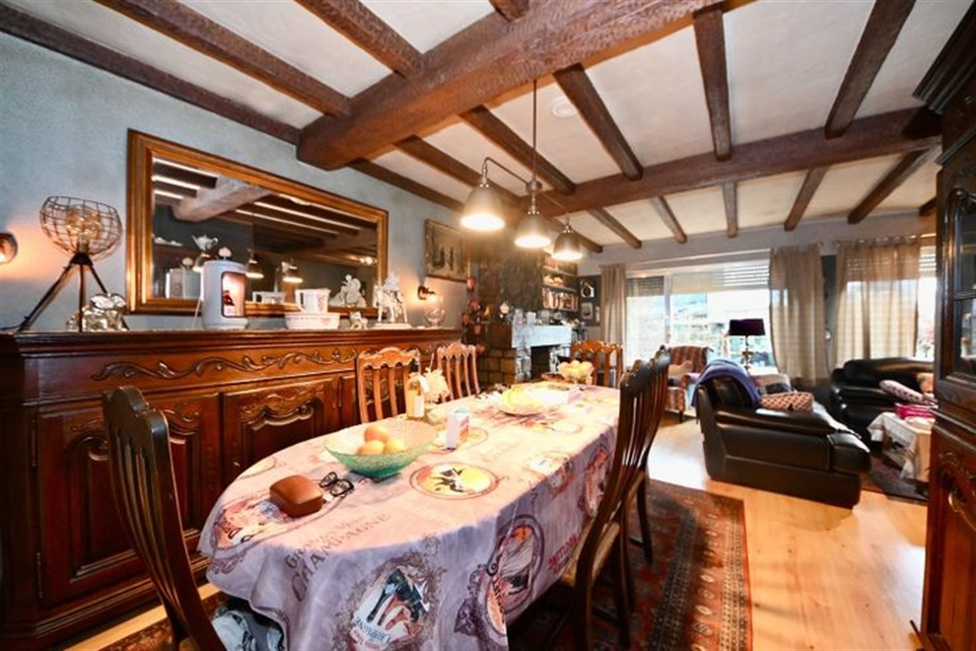 Te renoveren laagbouw met 3 slaapkamers, tuin en garage.  foto 6