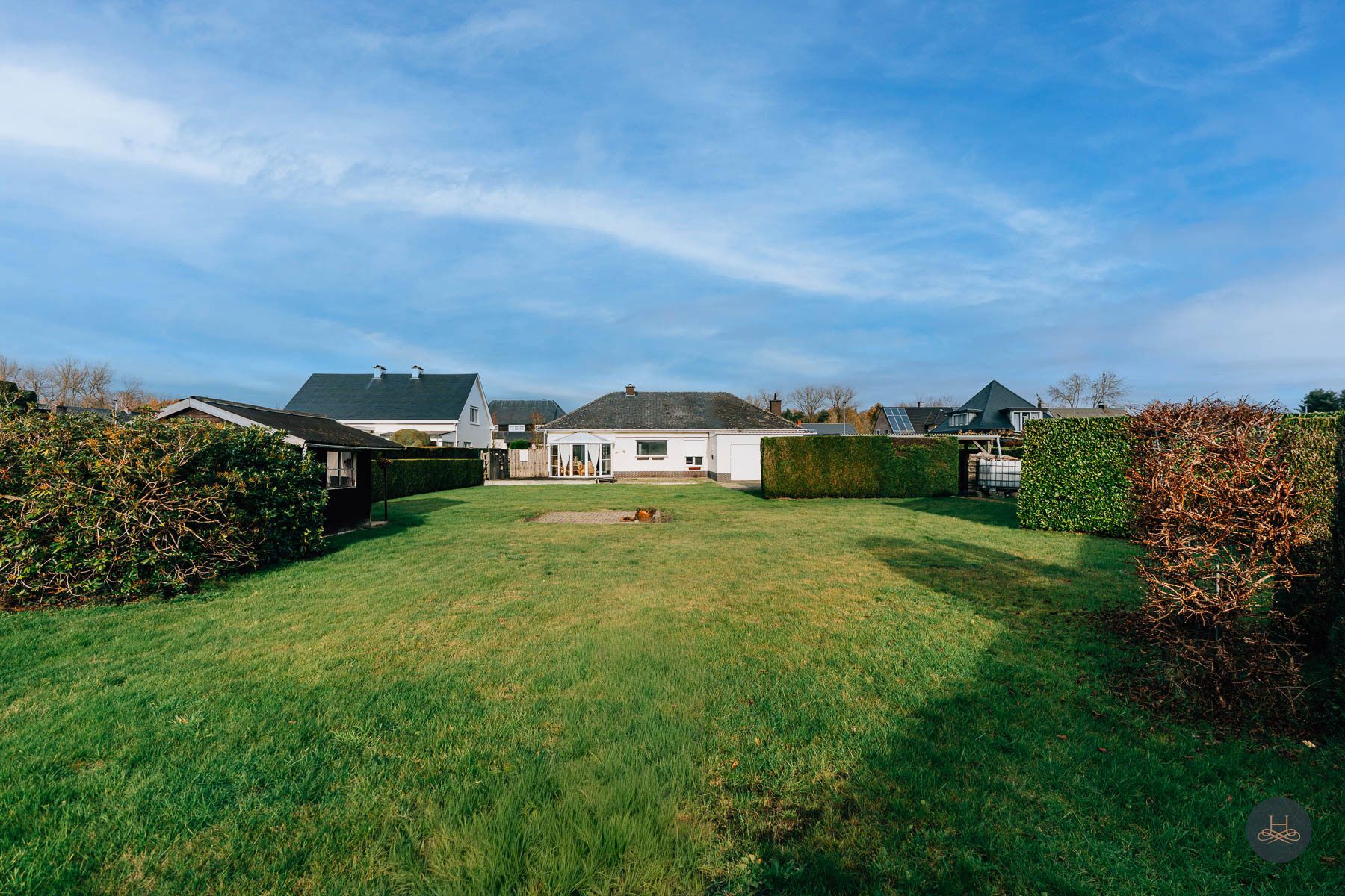 Vrijstaande, karaktervolle woning op ruim perceel  foto 25