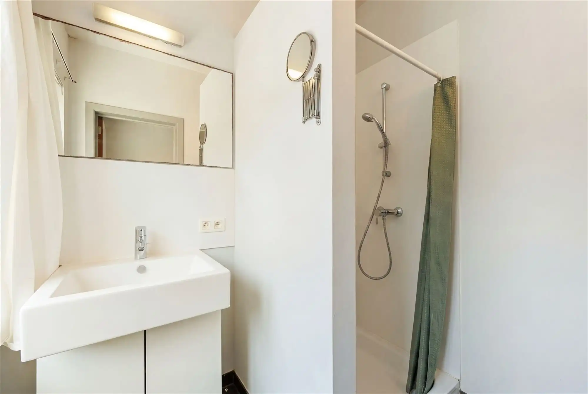 Appartement met terras op gunstige locatie foto 10
