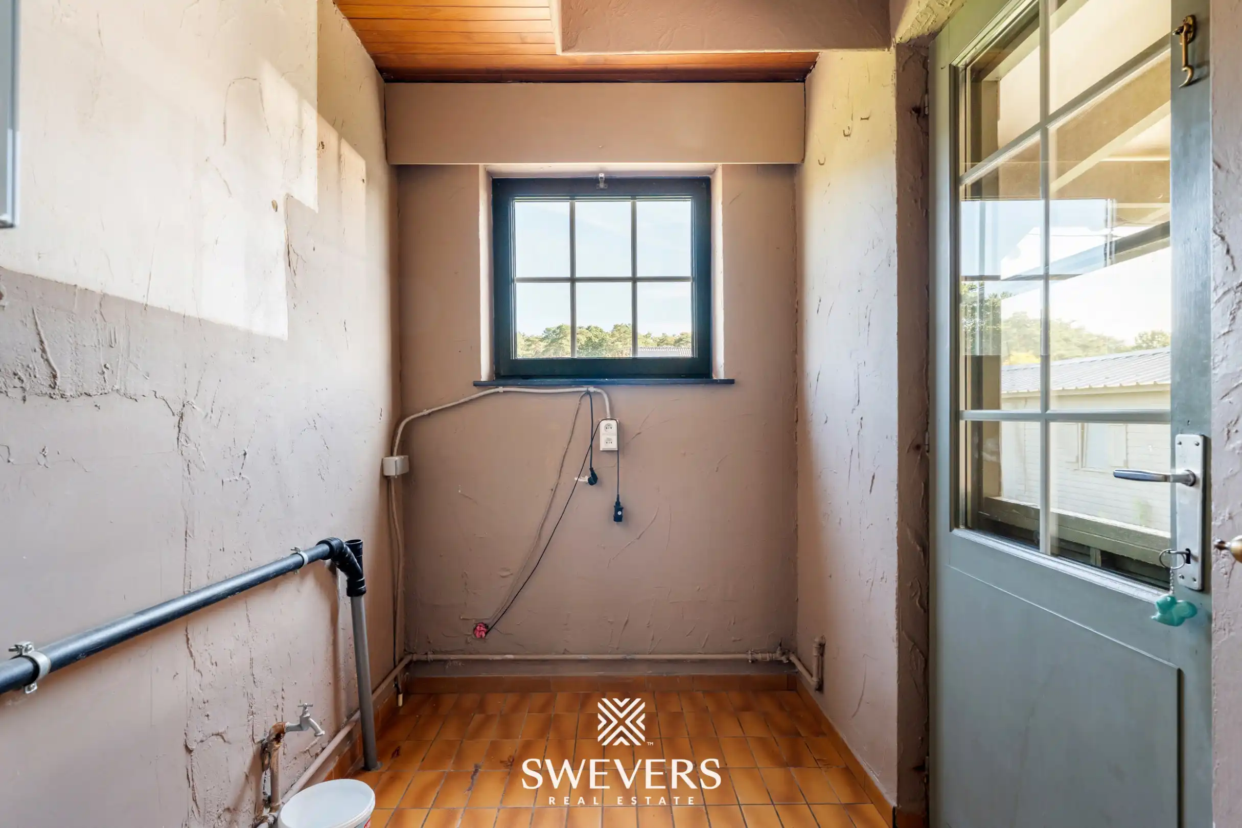 Te renoveren gelijkvloerse bungalow met 3 slaapkamers foto 19