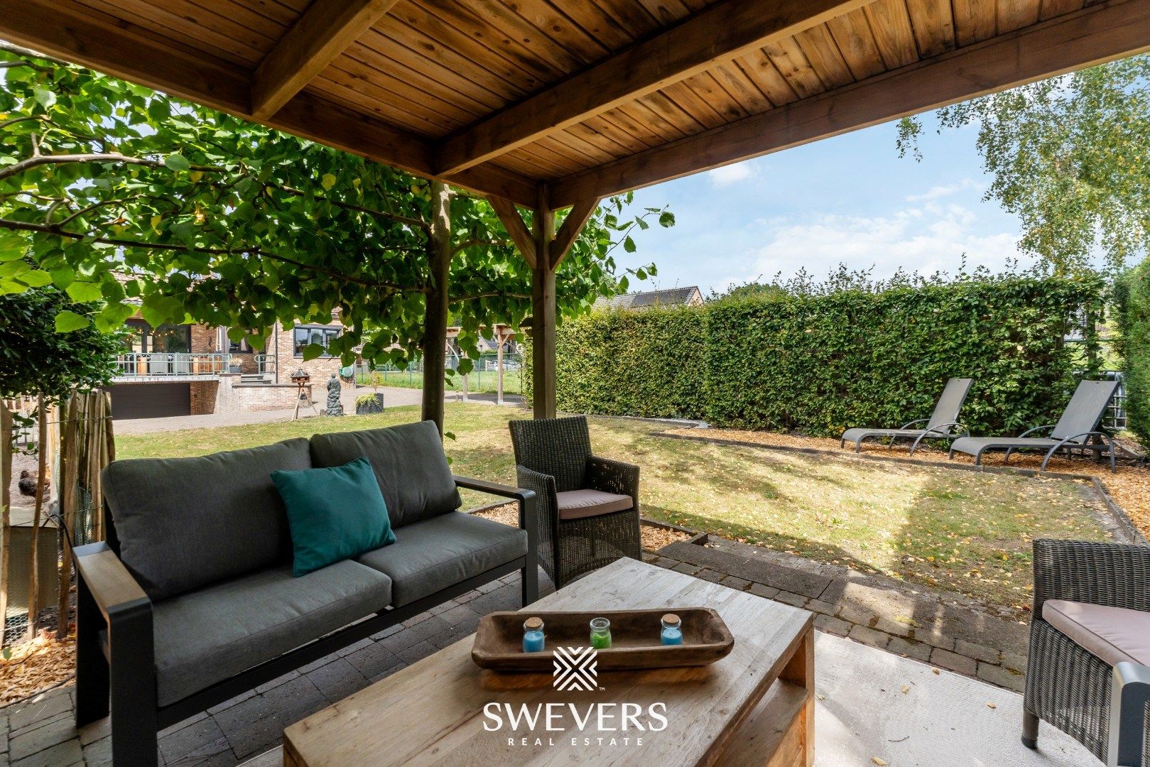 Landelijke vrijstaande woning met ruime slaapkamers, zonnig terras en tuin foto 29