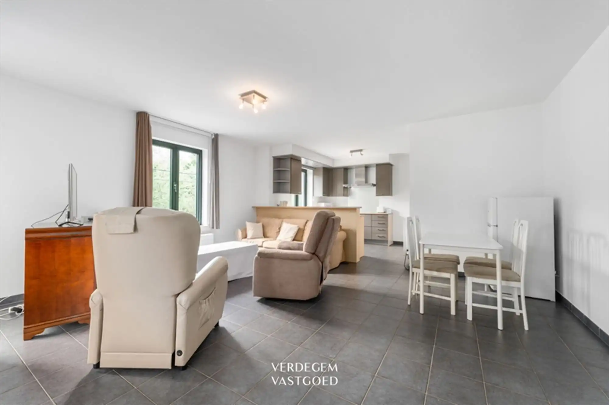 Prachtig ruim appartement met 2 slaapkamers, 2 terrassen en garage foto 8