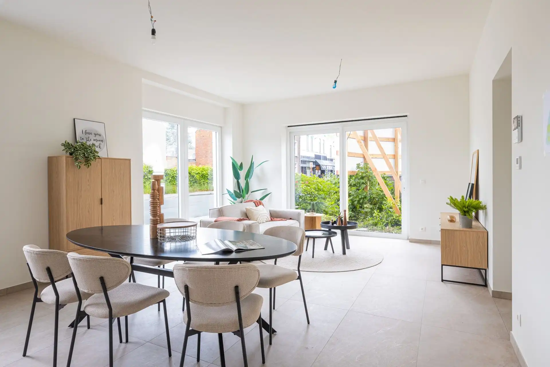 Modern gelijkvloers wonen met tuin foto 2