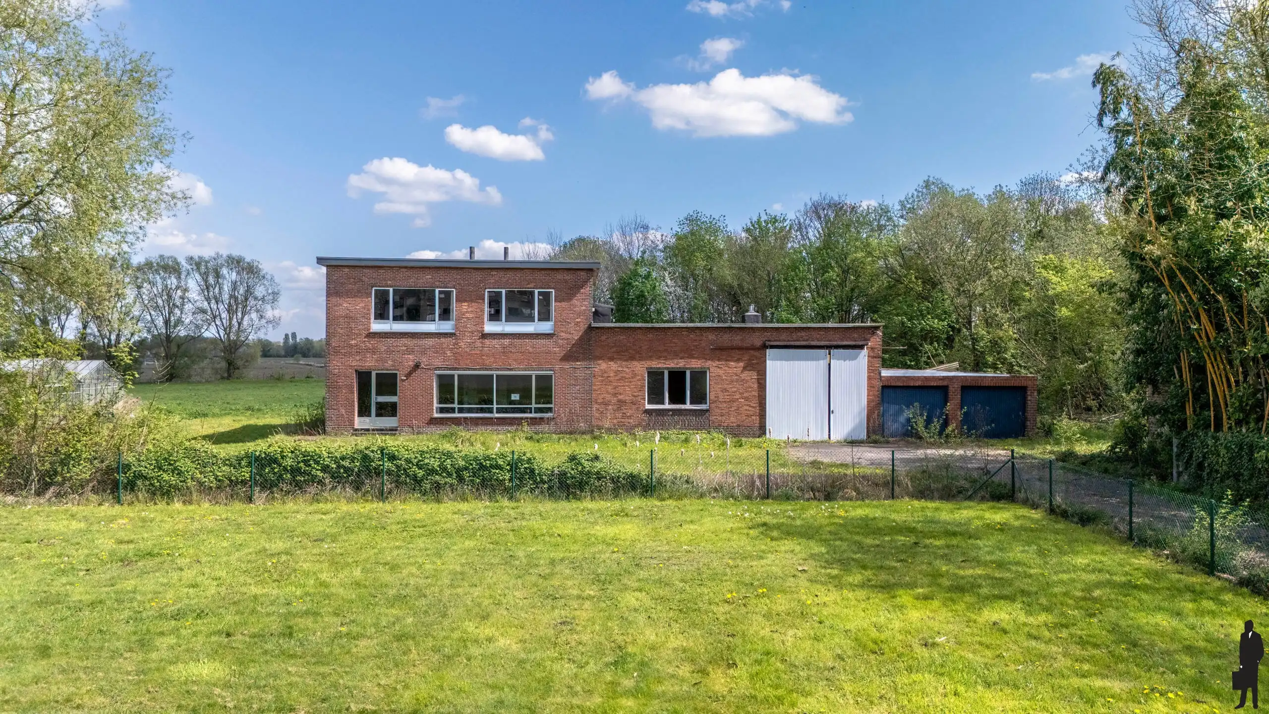 Unieke renovatiekans pal in het centrum van Aartselaar foto 3