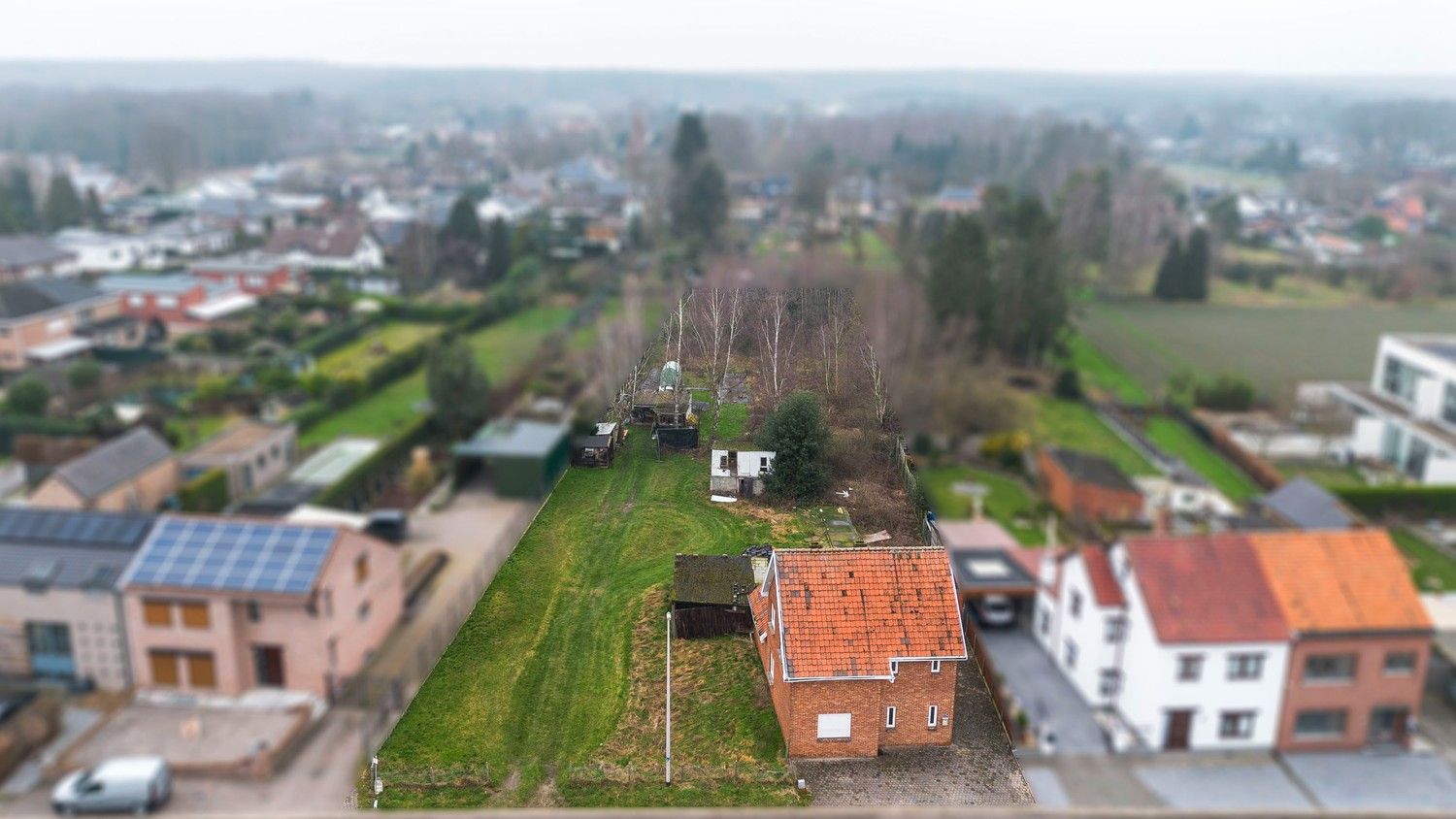 Ruim perceel op 32a40ca nabij het centrum van Lanaken! -mogelijkheid 2 bouwloten- foto 2